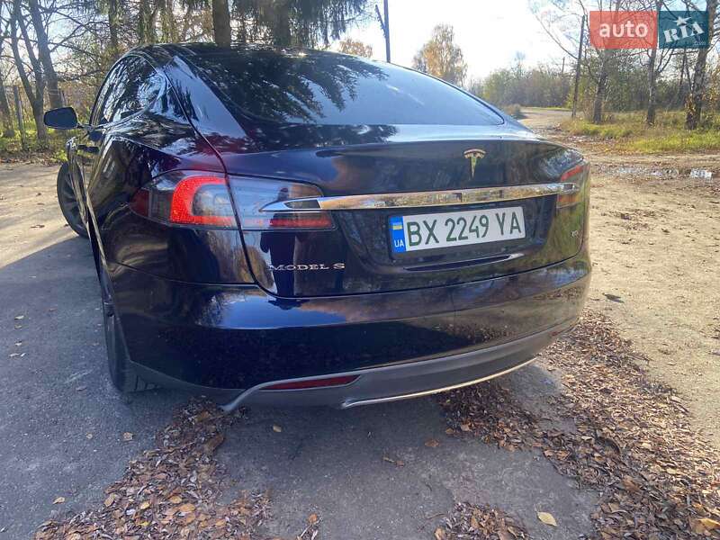 Ліфтбек Tesla Model S 2014 в Хмельницькому