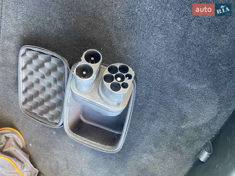 Ліфтбек Tesla Model S 2014 в Хмельницькому