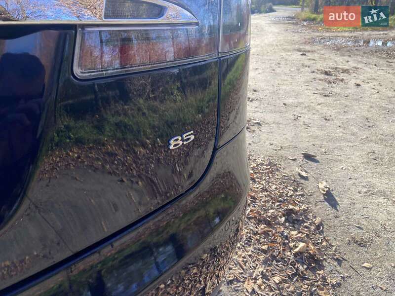 Ліфтбек Tesla Model S 2014 в Хмельницькому