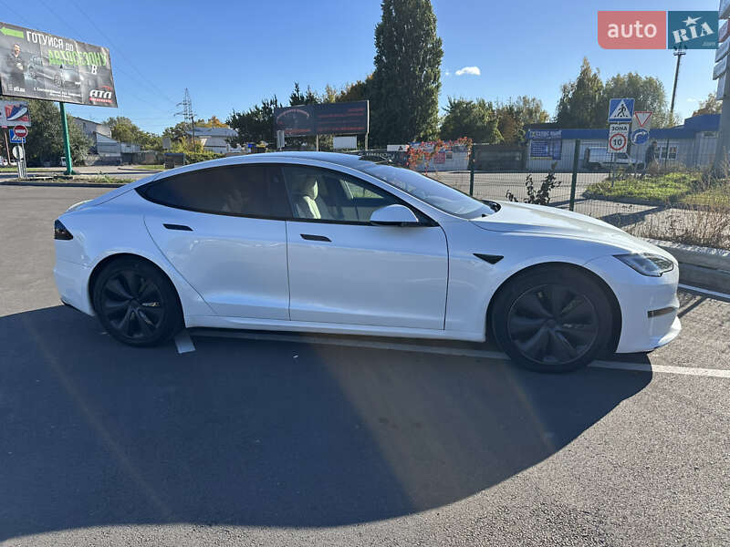 Лифтбек Tesla Model S 2022 в Святопетровское