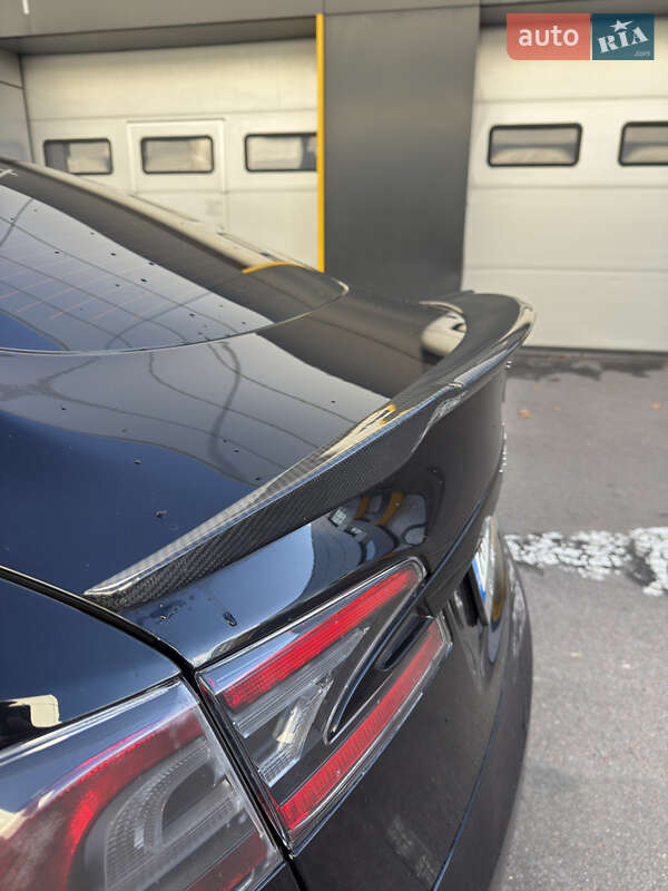 Ліфтбек Tesla Model S 2016 в Києві фото 7 Ліфтбек Tesla Model S 2016 в Києві