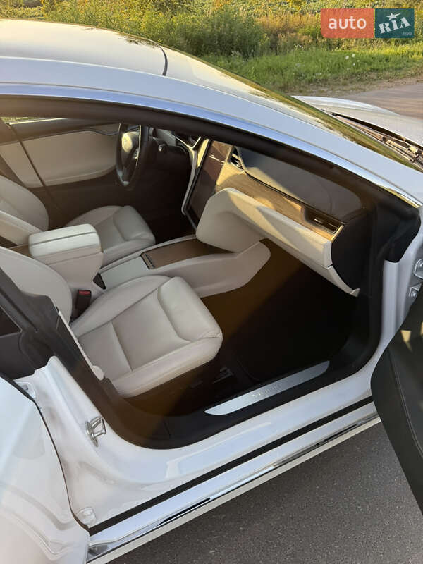 Лифтбек Tesla Model S 2020 в Ивано-Франковске фото 4 Лифтбек Tesla Model S 2020 в Ивано-Франковске