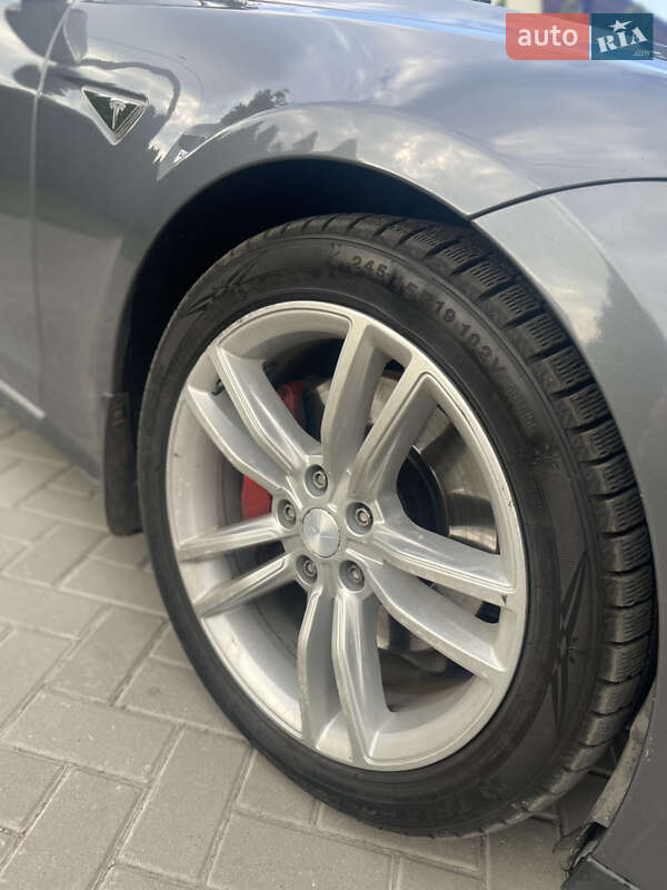 Лифтбек Tesla Model S 2013 в Кременчуге фото 6 Лифтбек Tesla Model S 2013 в Кременчуге