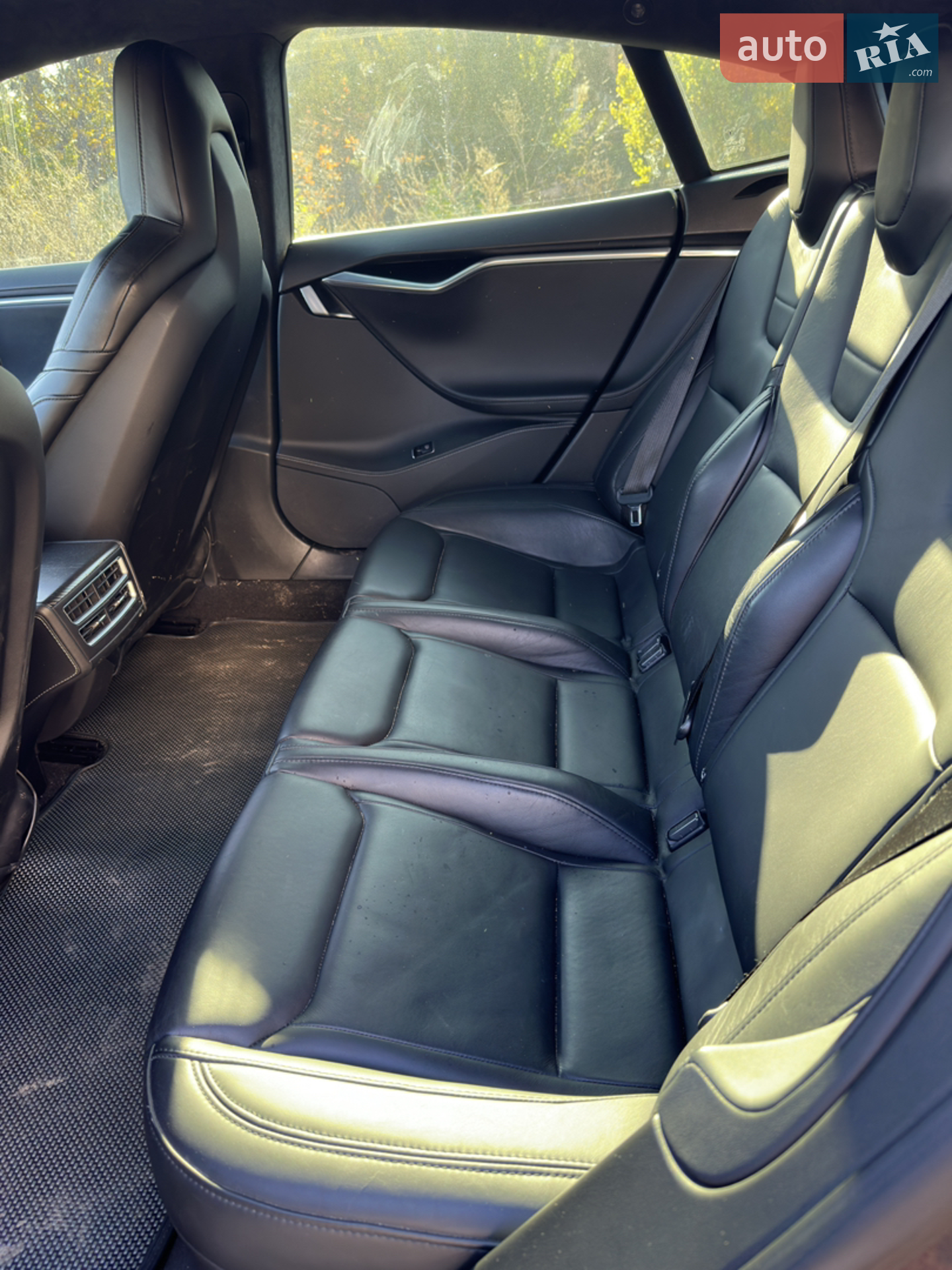 2014 Tesla Model S - мініатюра 15