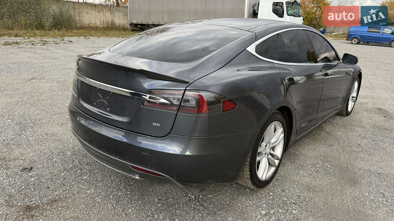 Лифтбек Tesla Model S 2015 в Львове фото 7 Лифтбек Tesla Model S 2015 в Львове