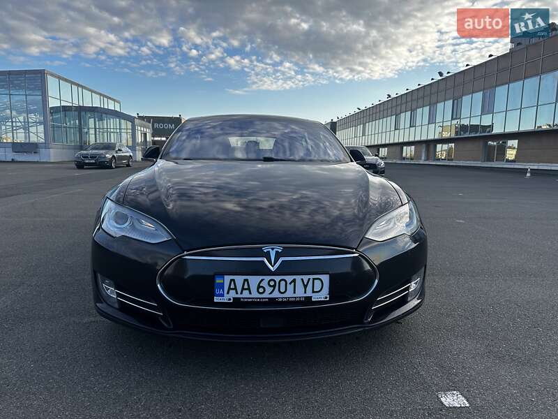 Ліфтбек Tesla Model S 2015 в Києві фото 2 Ліфтбек Tesla Model S 2015 в Києві