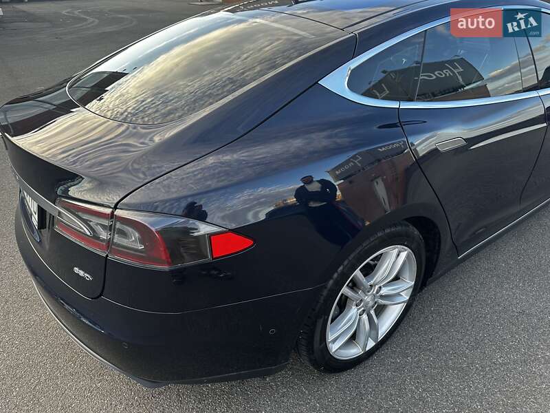 Ліфтбек Tesla Model S 2015 в Києві фото 5 Ліфтбек Tesla Model S 2015 в Києві