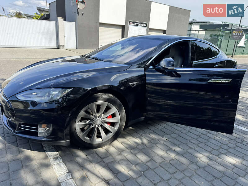 Ліфтбек Tesla Model S 2015 в Києві фото 11 Ліфтбек Tesla Model S 2015 в Києві