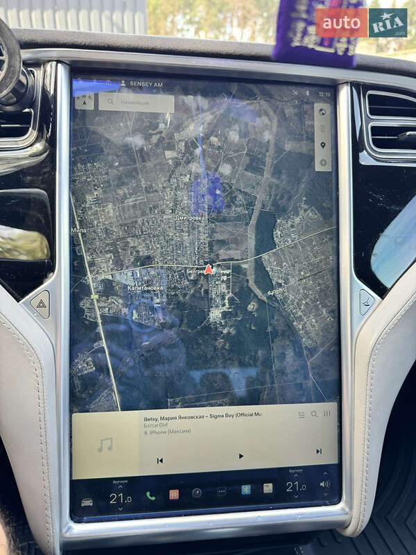 Ліфтбек Tesla Model S 2015 в Києві фото 15 Ліфтбек Tesla Model S 2015 в Києві