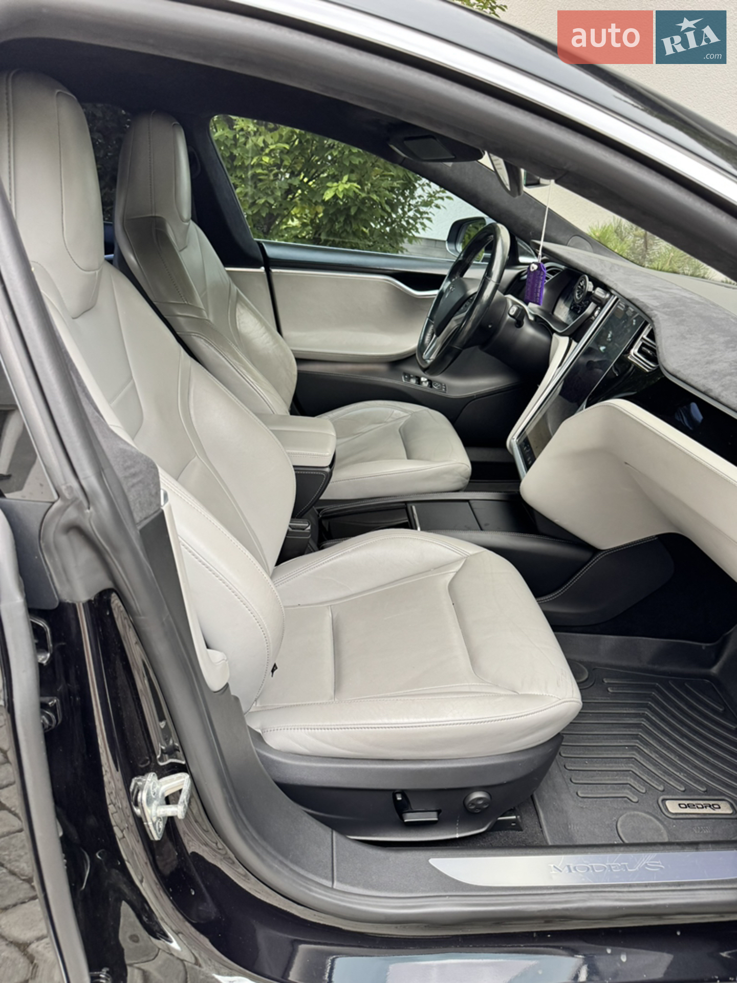 2015 Tesla Model S - мініатюра 28