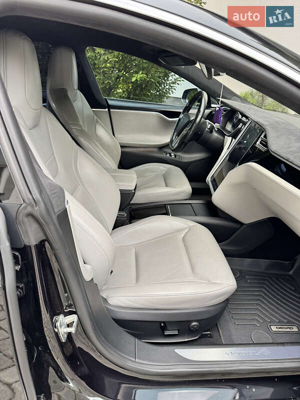 Ліфтбек Tesla Model S 2015 в Києві фото 28 Ліфтбек Tesla Model S 2015 в Києві