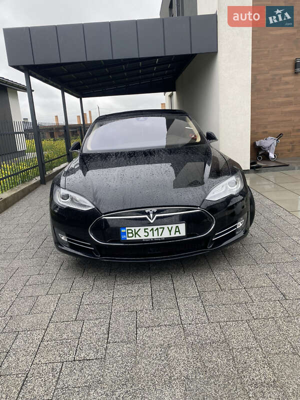 Лифтбек Tesla Model S 2014 в Ровно фото 21 Лифтбек Tesla Model S 2014 в Ровно