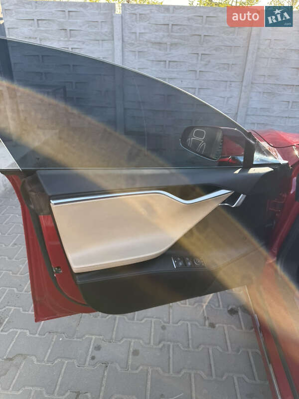 Ліфтбек Tesla Model S 2016 в Білій Церкві