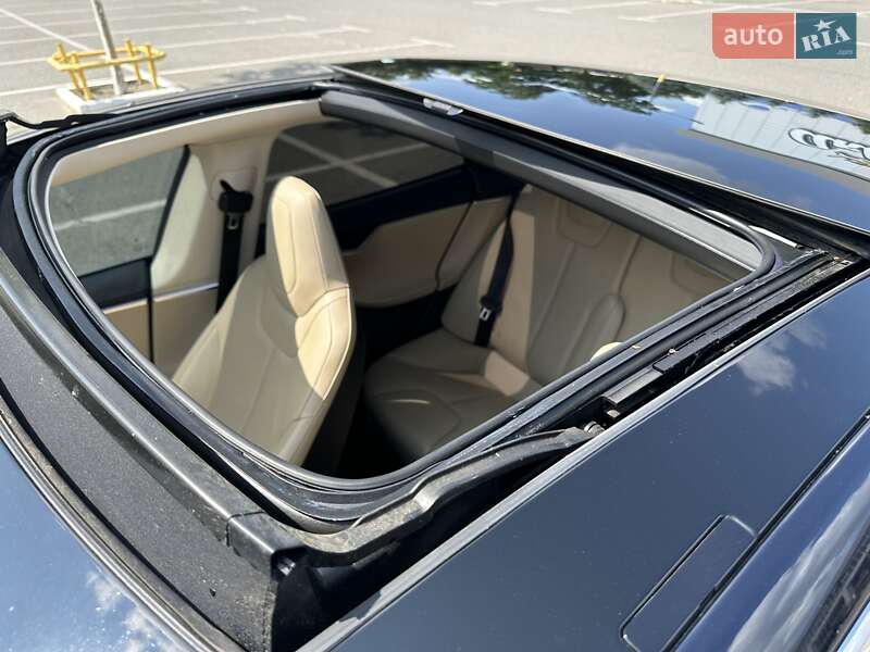 Лифтбек Tesla Model S 2013 в Киеве фото 23 Лифтбек Tesla Model S 2013 в Киеве
