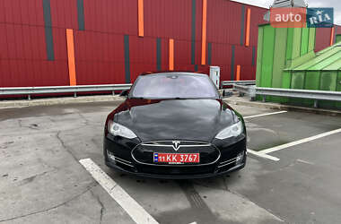 Ліфтбек Tesla Model S 2015 в Києві