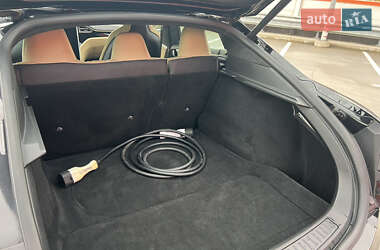Ліфтбек Tesla Model S 2015 в Києві