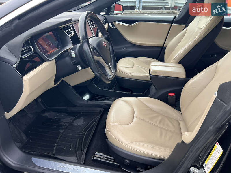Ліфтбек Tesla Model S 2015 в Києві