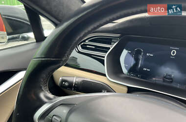 Ліфтбек Tesla Model S 2015 в Києві