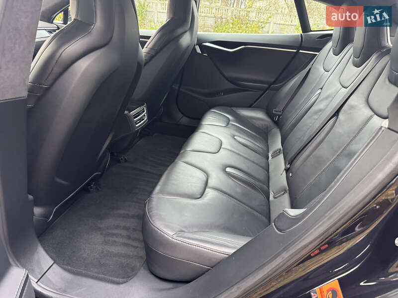 Лифтбек Tesla Model S 2015 в Житомире фото 12 Лифтбек Tesla Model S 2015 в Житомире