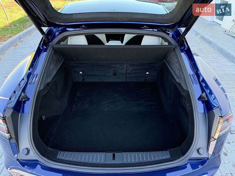 Лифтбек Tesla Model S 2025 в Виннице фото 35 Лифтбек Tesla Model S 2025 в Виннице