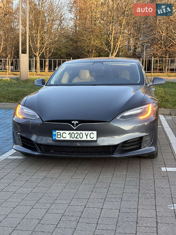 Лифтбек Tesla Model S 2017 в Львове фото 2 Лифтбек Tesla Model S 2017 в Львове