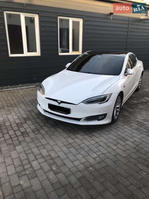 Tesla Model S 2019 Tesla Model S 2019