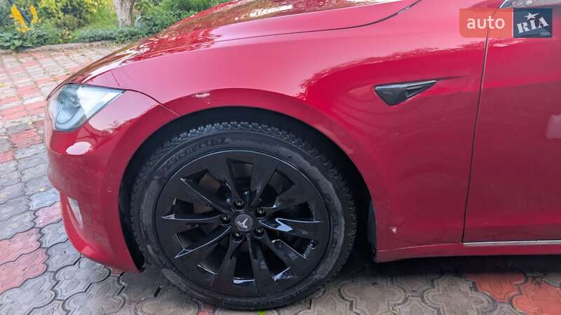 Лифтбек Tesla Model S 2019 в Киеве фото 10 Лифтбек Tesla Model S 2019 в Киеве