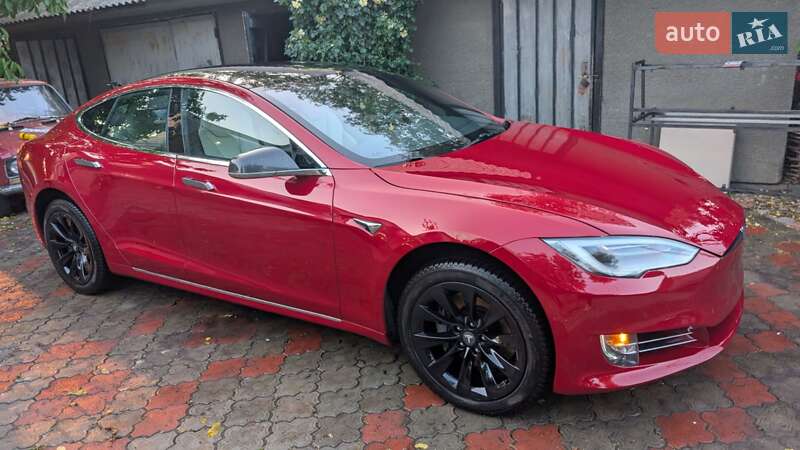Лифтбек Tesla Model S 2019 в Киеве фото 21 Лифтбек Tesla Model S 2019 в Киеве