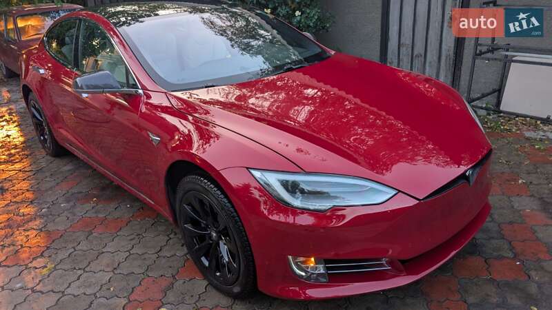 Лифтбек Tesla Model S 2019 в Киеве фото 24 Лифтбек Tesla Model S 2019 в Киеве