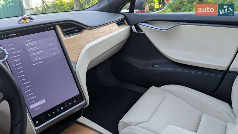 Лифтбек Tesla Model S 2019 в Киеве фото 37 Лифтбек Tesla Model S 2019 в Киеве