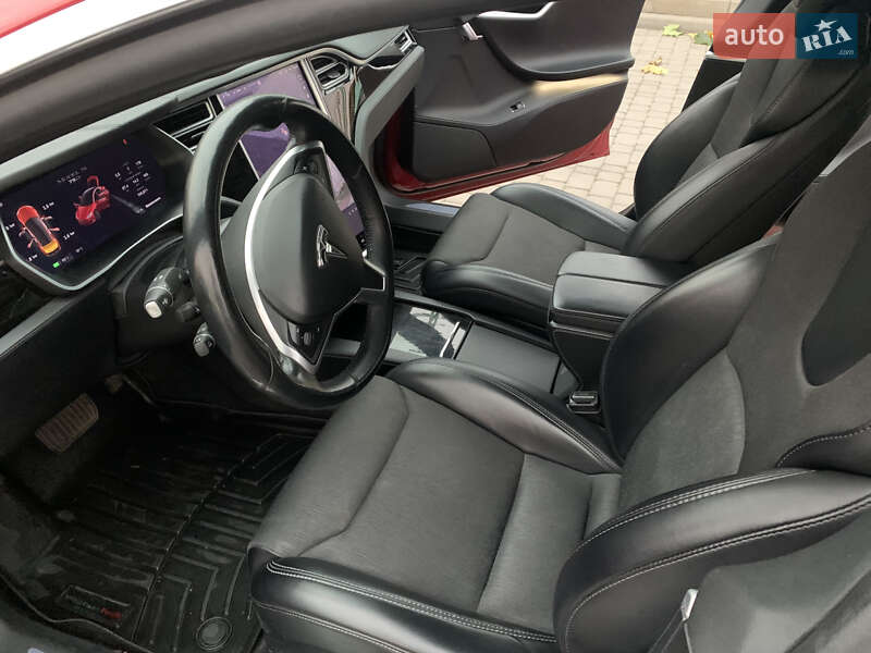 Лифтбек Tesla Model S 2018 в Черкассах