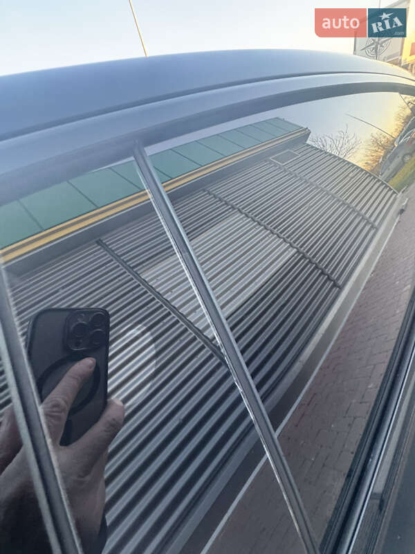 Лифтбек Tesla Model S 2018 в Коломые