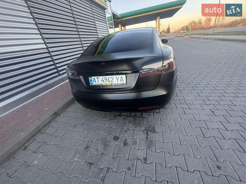 Лифтбек Tesla Model S 2018 в Коломые