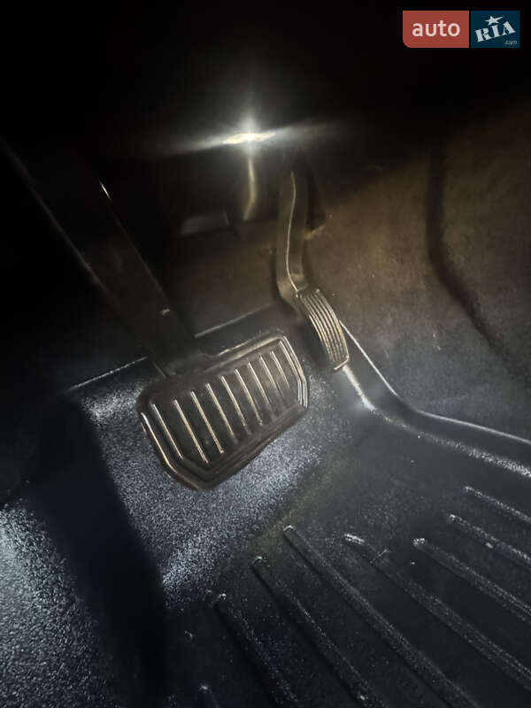 Лифтбек Tesla Model S 2018 в Коломые