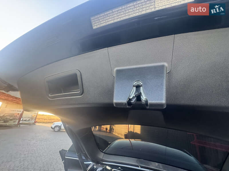 Лифтбек Tesla Model S 2018 в Коломые