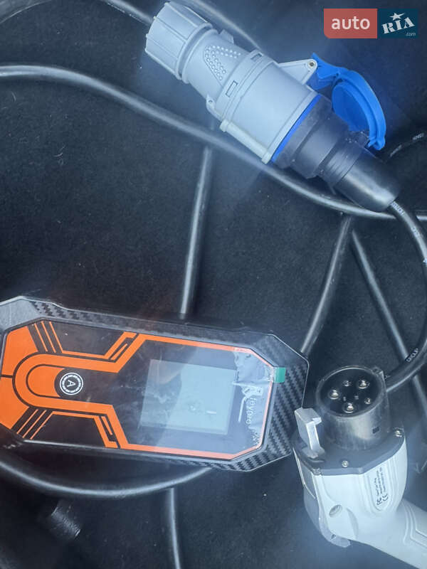 Лифтбек Tesla Model S 2018 в Коломые