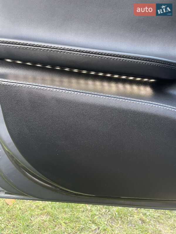 Ліфтбек Tesla Model S 2014 в Чернівцях