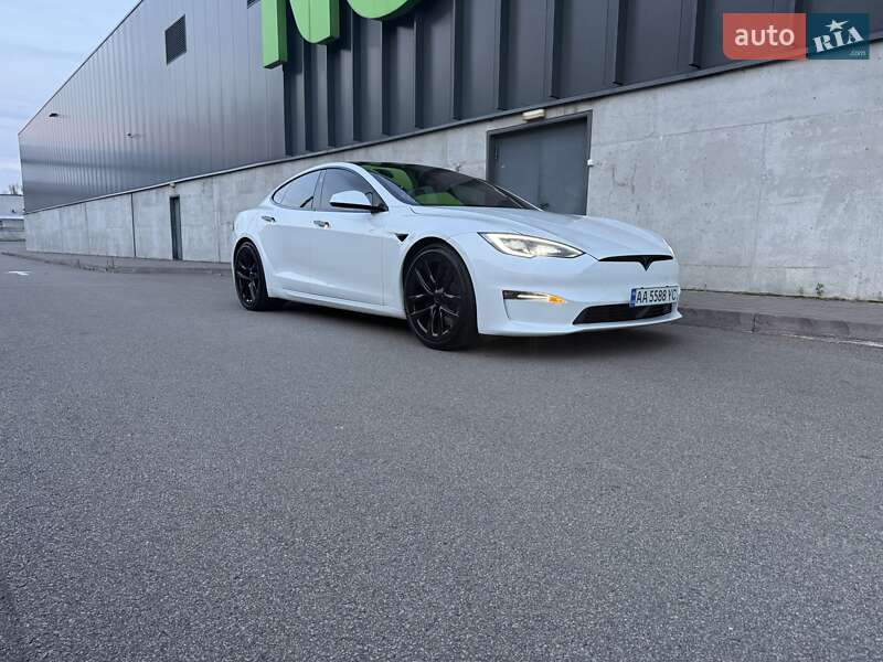 Лифтбек Tesla Model S 2021 в Киеве фото 3 Лифтбек Tesla Model S 2021 в Киеве