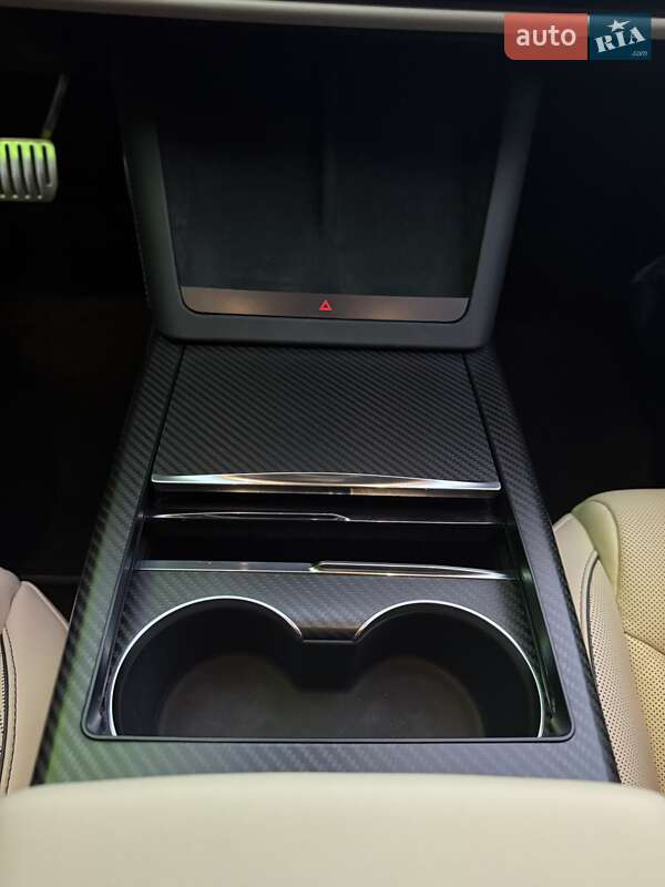 Лифтбек Tesla Model S 2021 в Киеве фото 50 Лифтбек Tesla Model S 2021 в Киеве