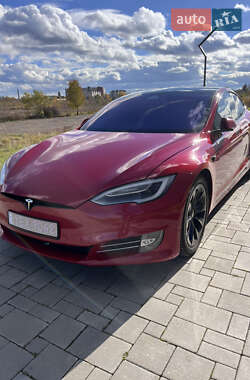 Ліфтбек Tesla Model S 2017 в Рівному