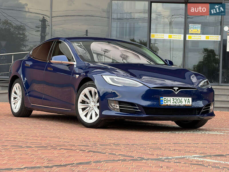 Лифтбек Tesla Model S 2016 в Одессе