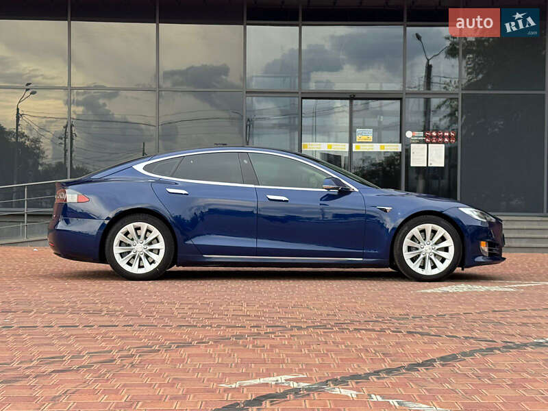 Лифтбек Tesla Model S 2016 в Одессе