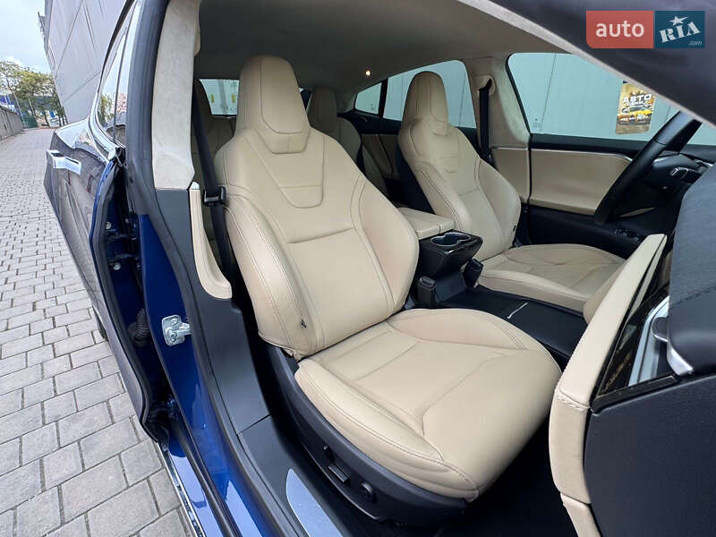 Лифтбек Tesla Model S 2016 в Одессе