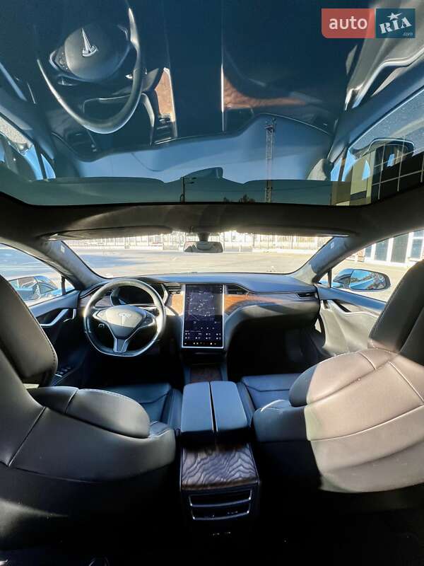 Ліфтбек Tesla Model S 2019 в Одесі