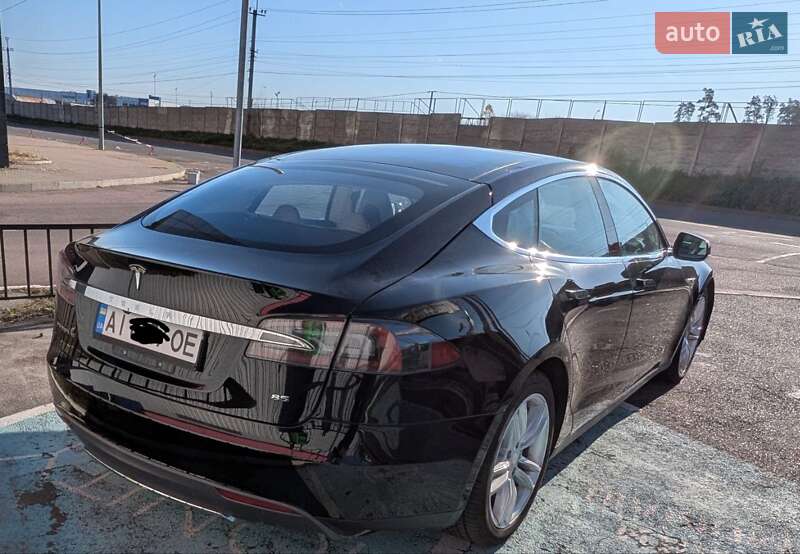 Лифтбек Tesla Model S 2013 в Киеве