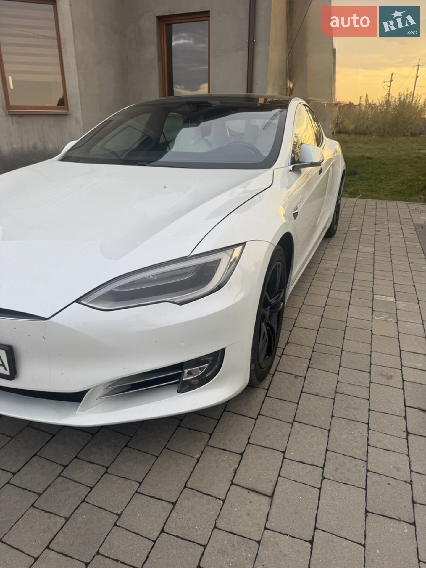 2019 Tesla Model S - мініатюра 8