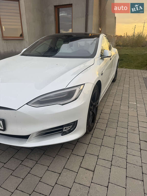 Лифтбек Tesla Model S 2019 в Ивано-Франковске фото 4 Лифтбек Tesla Model S 2019 в Ивано-Франковске