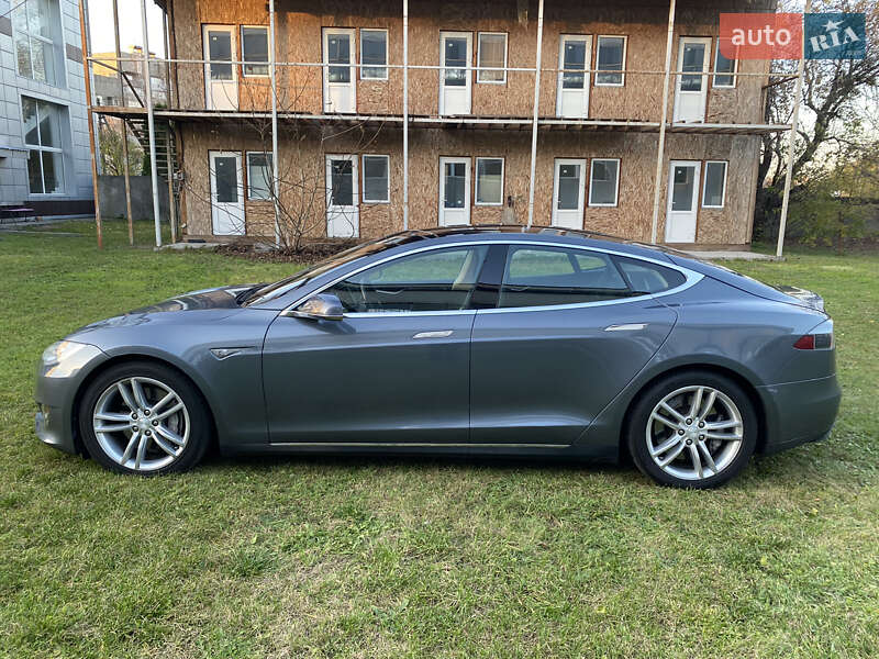 Ліфтбек Tesla Model S 2013 в Борисполі фото 9 Ліфтбек Tesla Model S 2013 в Борисполі