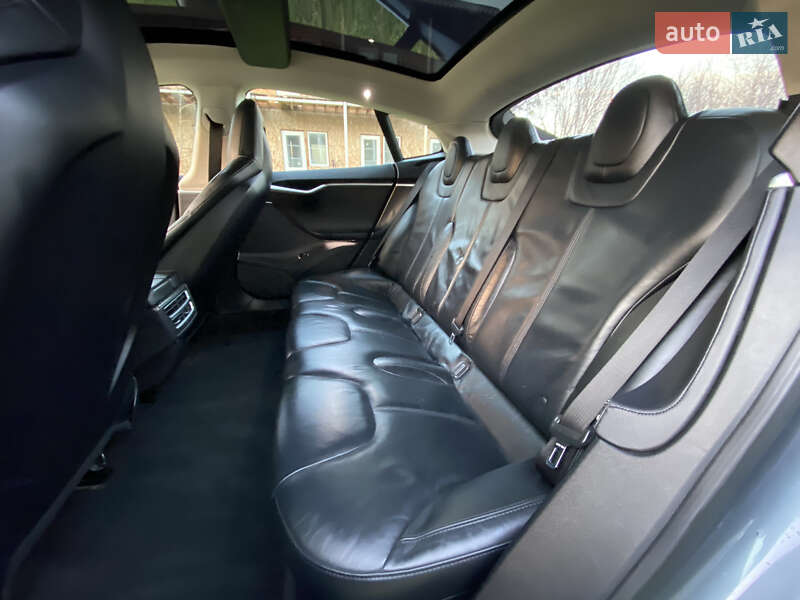 Ліфтбек Tesla Model S 2013 в Борисполі фото 18 Ліфтбек Tesla Model S 2013 в Борисполі