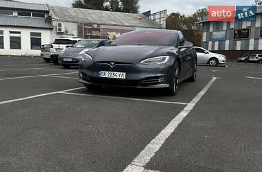 Ліфтбек Tesla Model S 2017 в Одесі